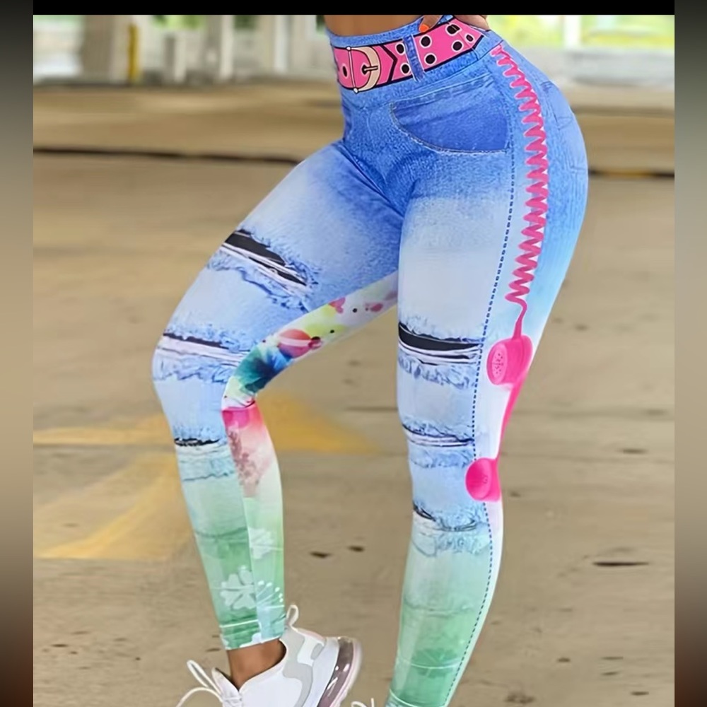 Super Cute Leggings💕🩵 BRAND NEW in package.